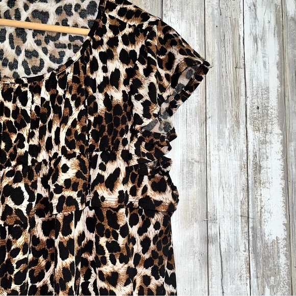 Bibi Leopard Print Sleeveless Blouse - Picture 3 of 5